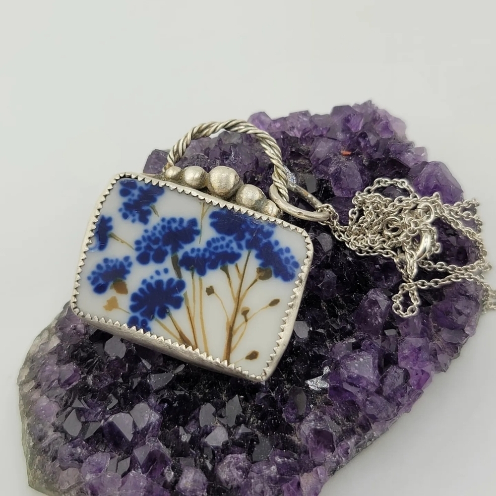 BROKEN INTO BEAUTIFUL CHINA CERAMIC PLATE HANDMADE IN STERLING SILVER PENDANT